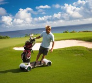 GolfBoard-surf-skate-des-parcours-golf-innovation-produit-de-année-PGA-électrique-effronte-high-tech-04
